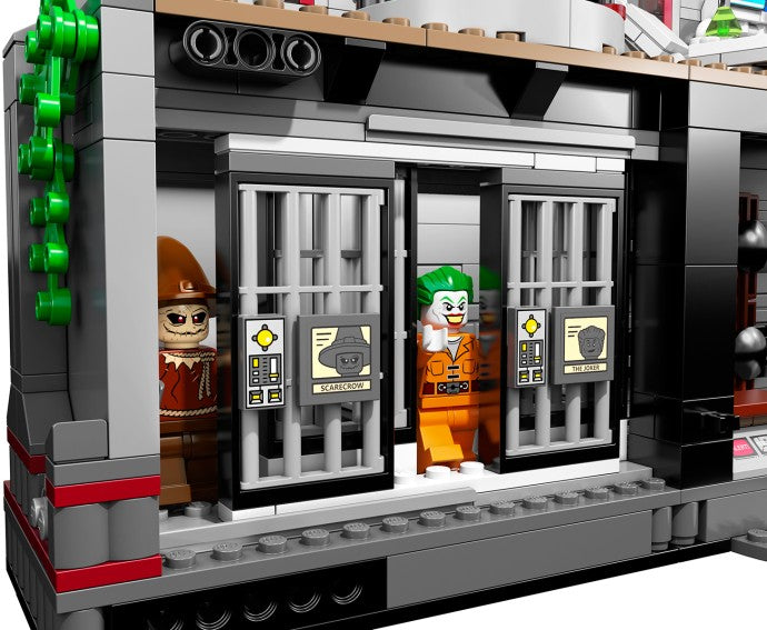 Batman: Arkham Asylum Breakout | DC Comics Super Heroes | 10937