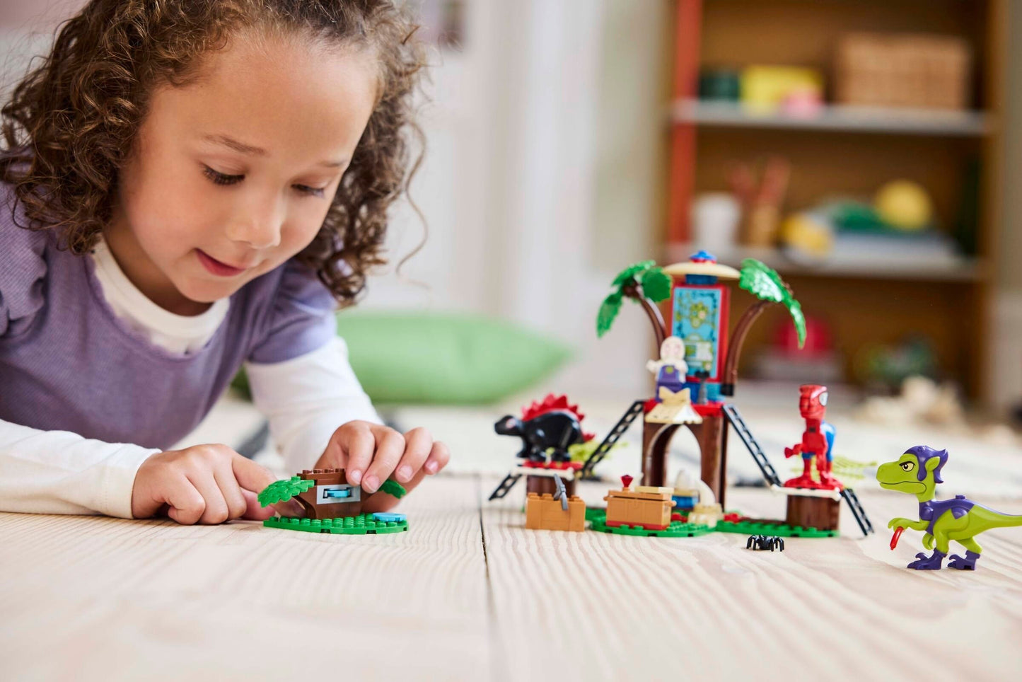 Spidey and Gobby's Raptor Battle at Tree House HQ | Marvel Super Heroes | 11200