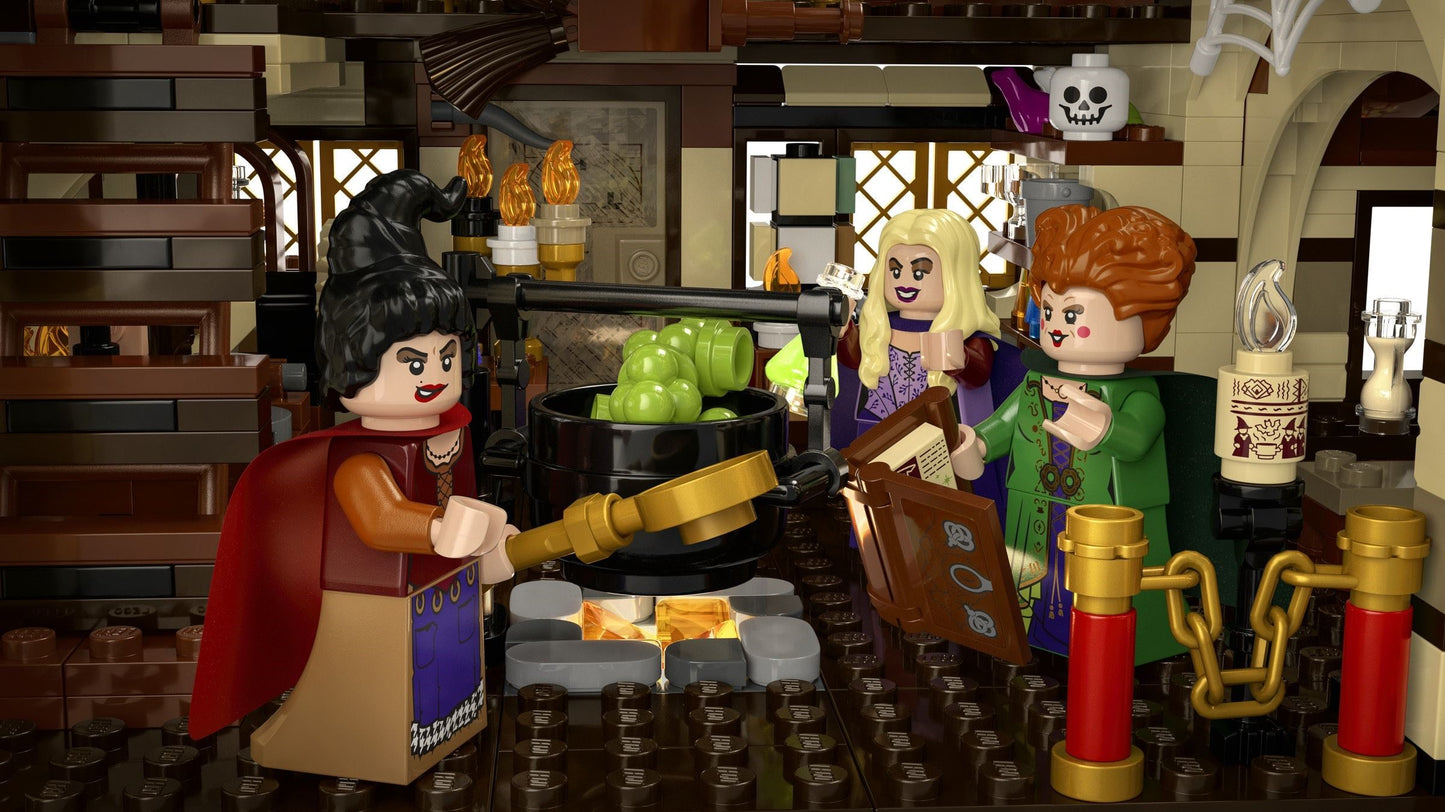 Disney Hocus Pocus: The Sanderson Sisters' Cottage | Ideas | 21341