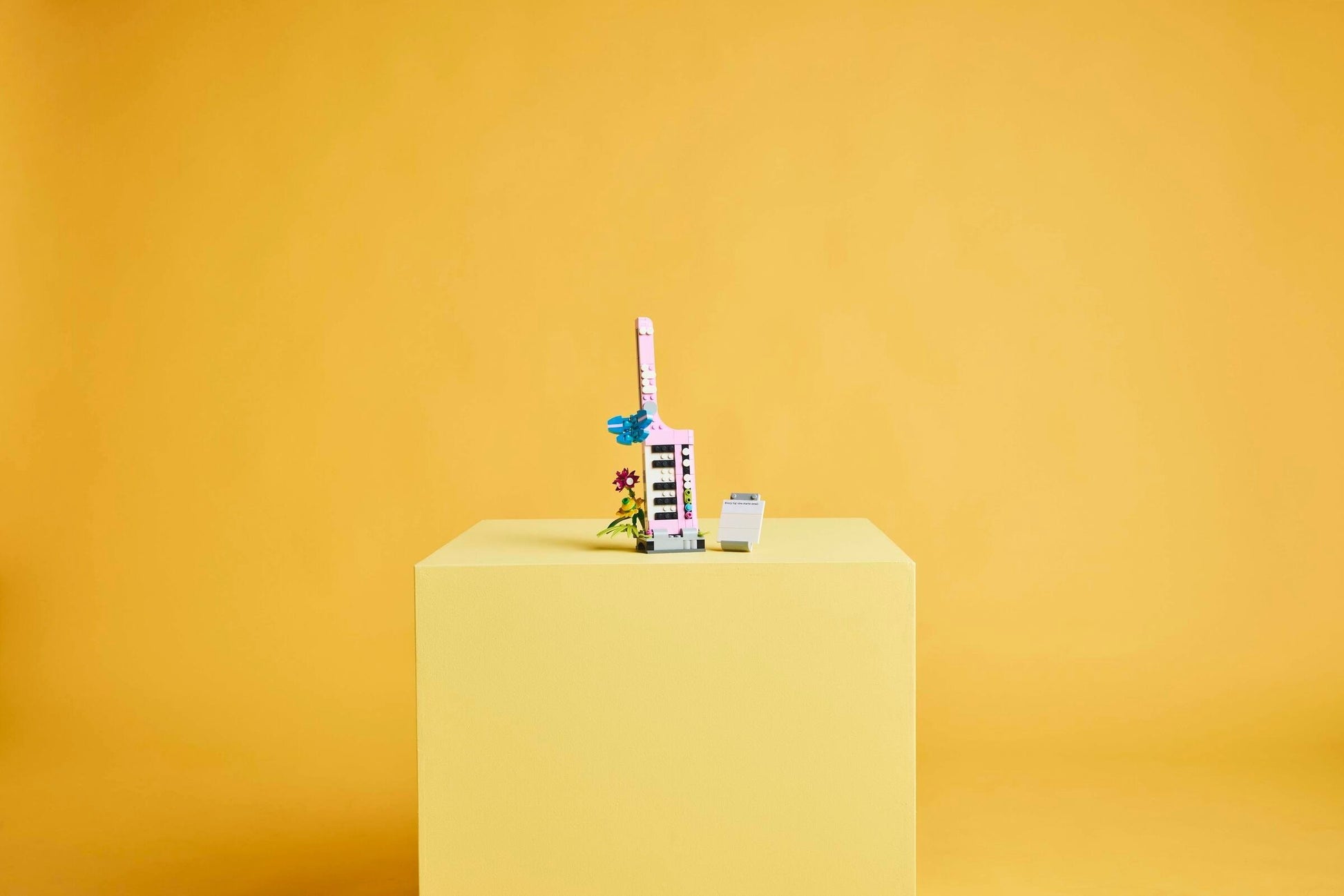 Typewriter with Flowers | Creator | 31169