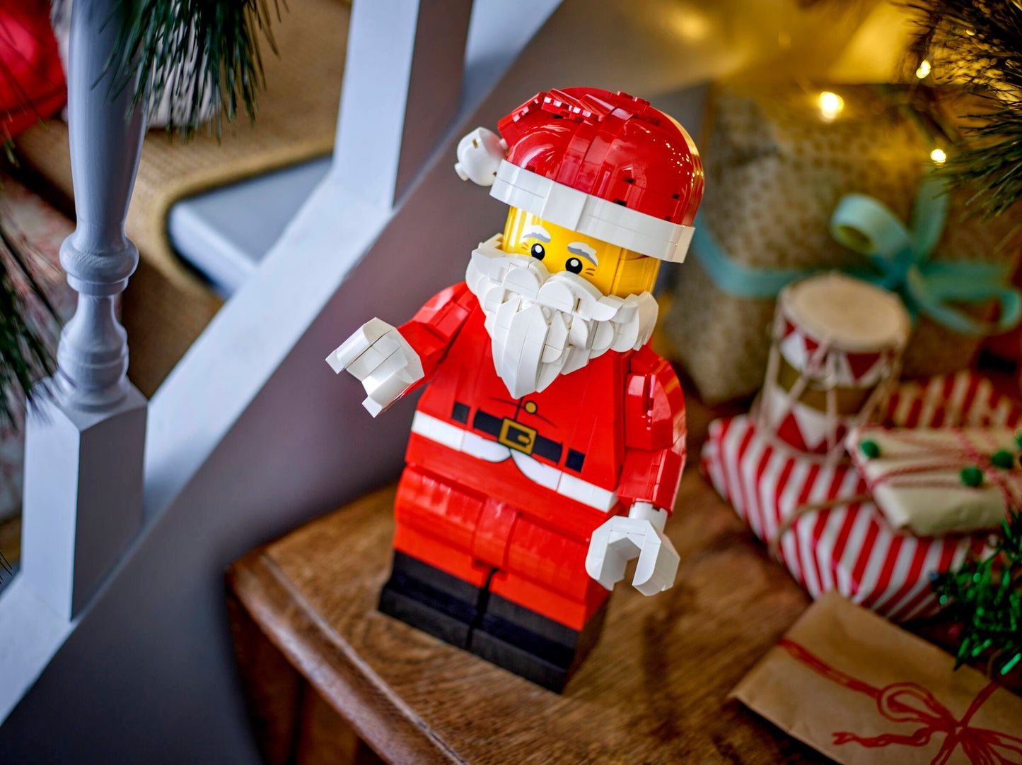 Up-Scaled Santa Minifigure | Seasonal | 40820