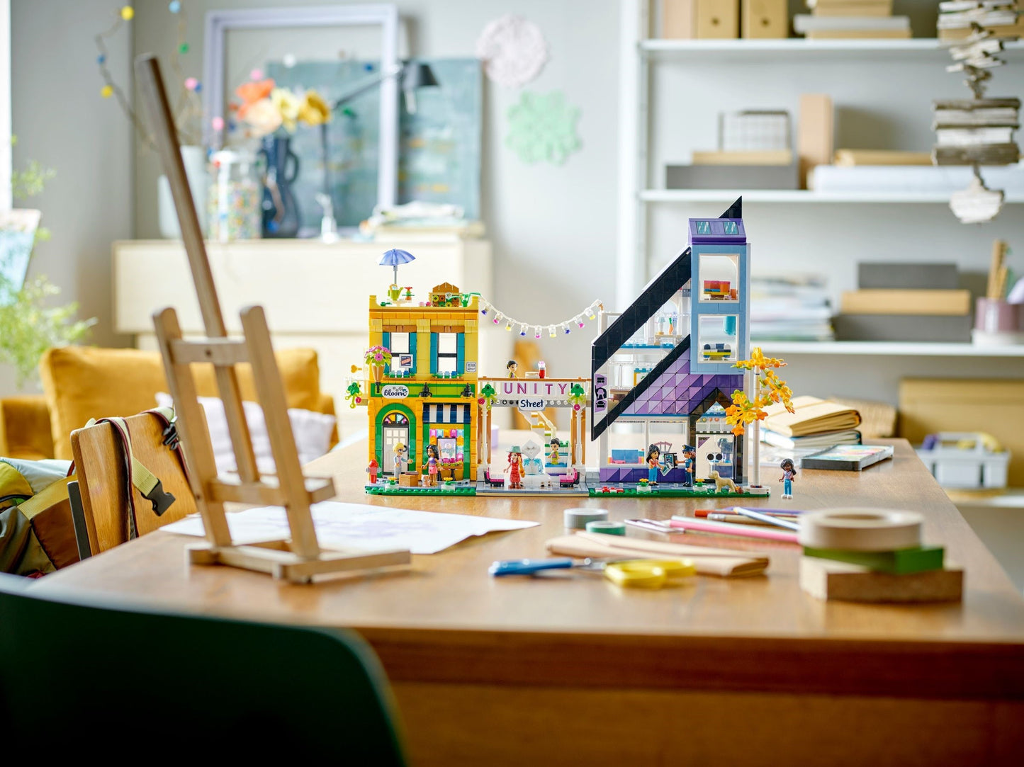 Boutiques de fleurs et de design du centre-ville | Amis | 41732