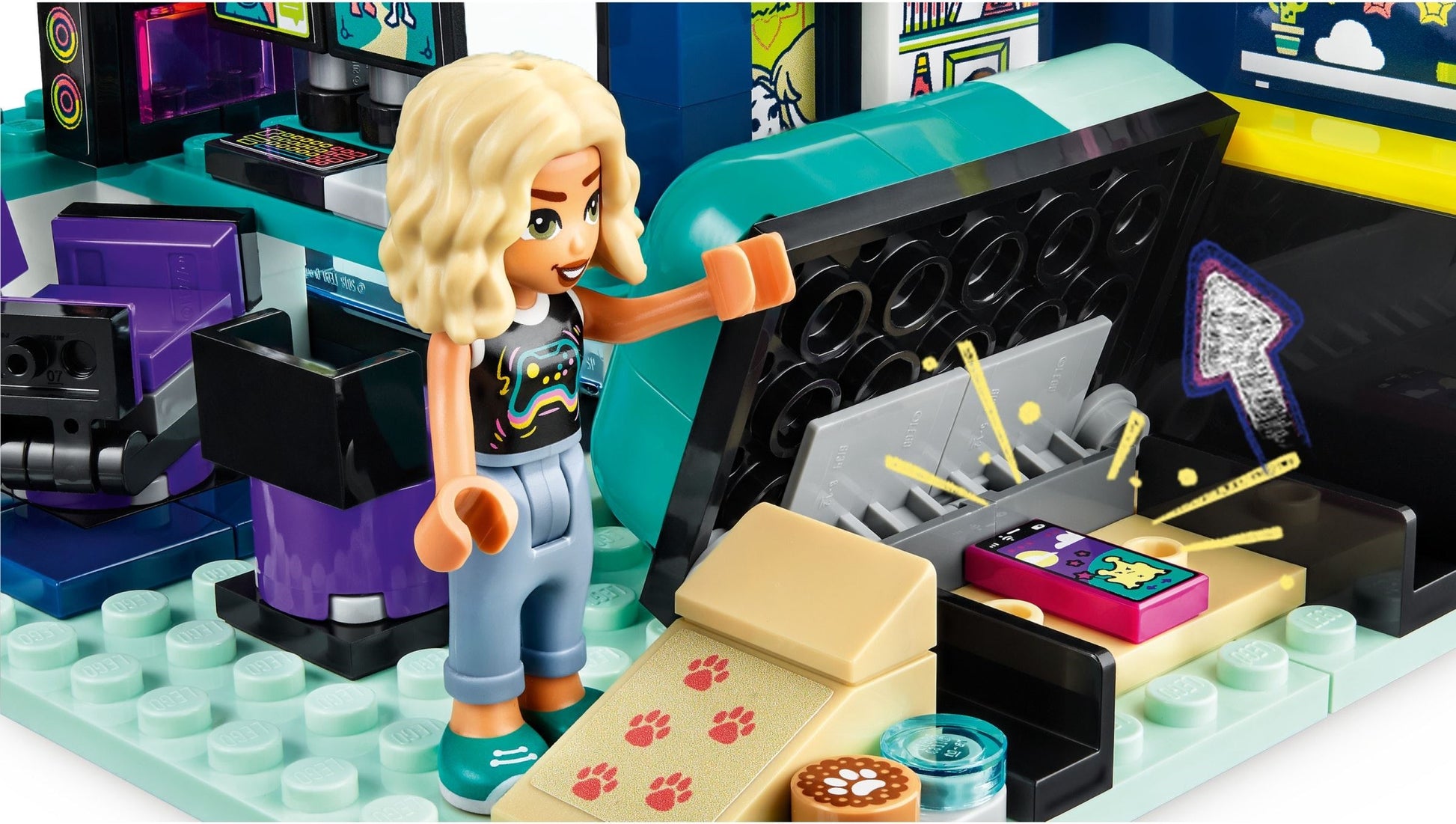 Nova's Room | Friends | 41755