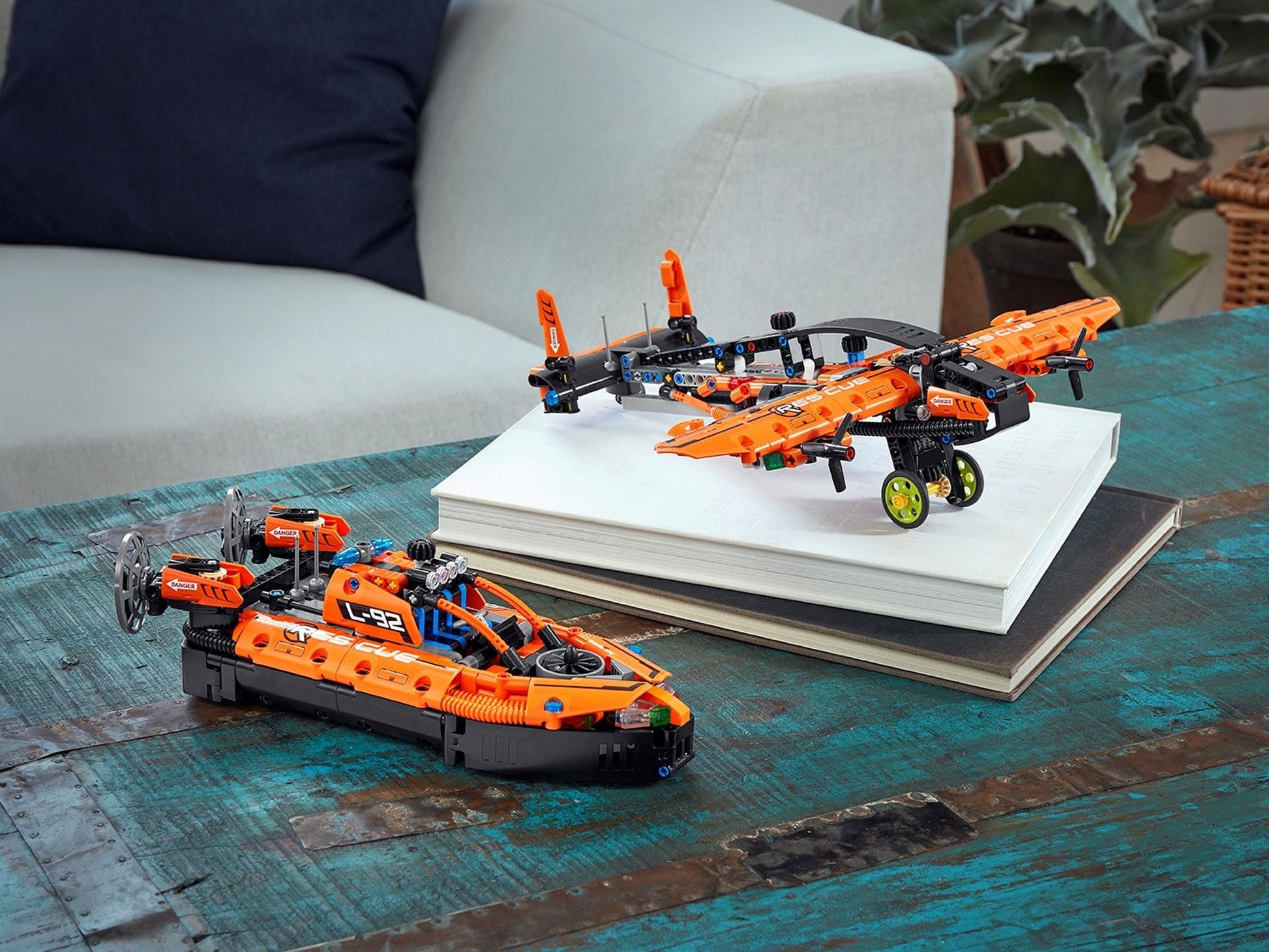 Rescue Hovercraft | Technic | 42120