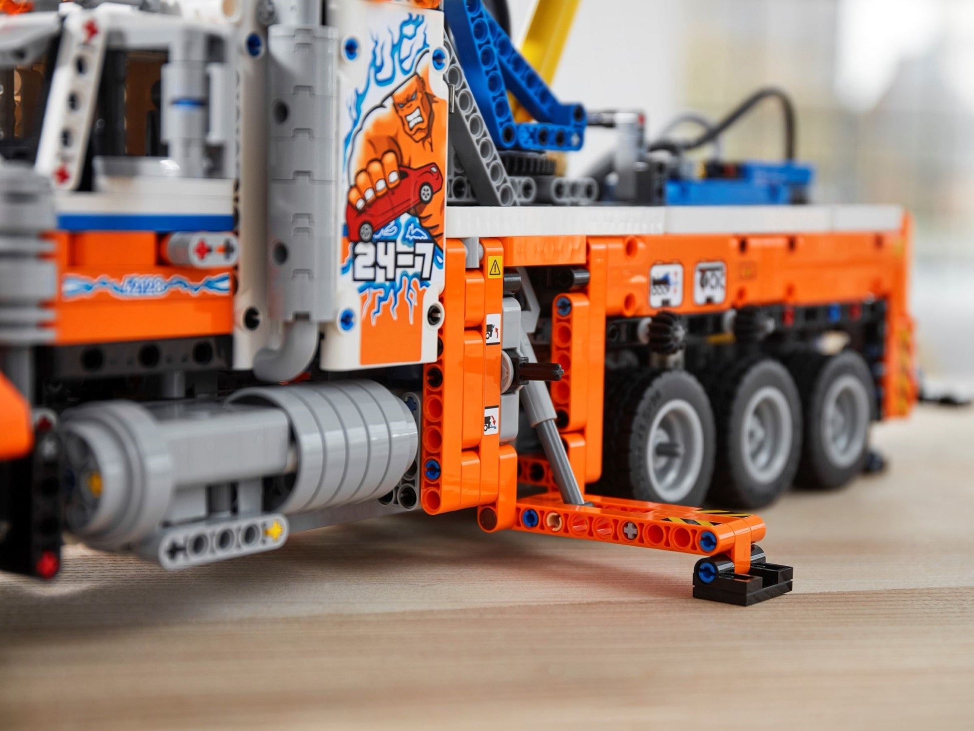 Camion de remorquage poids lourd | Technic | 42128