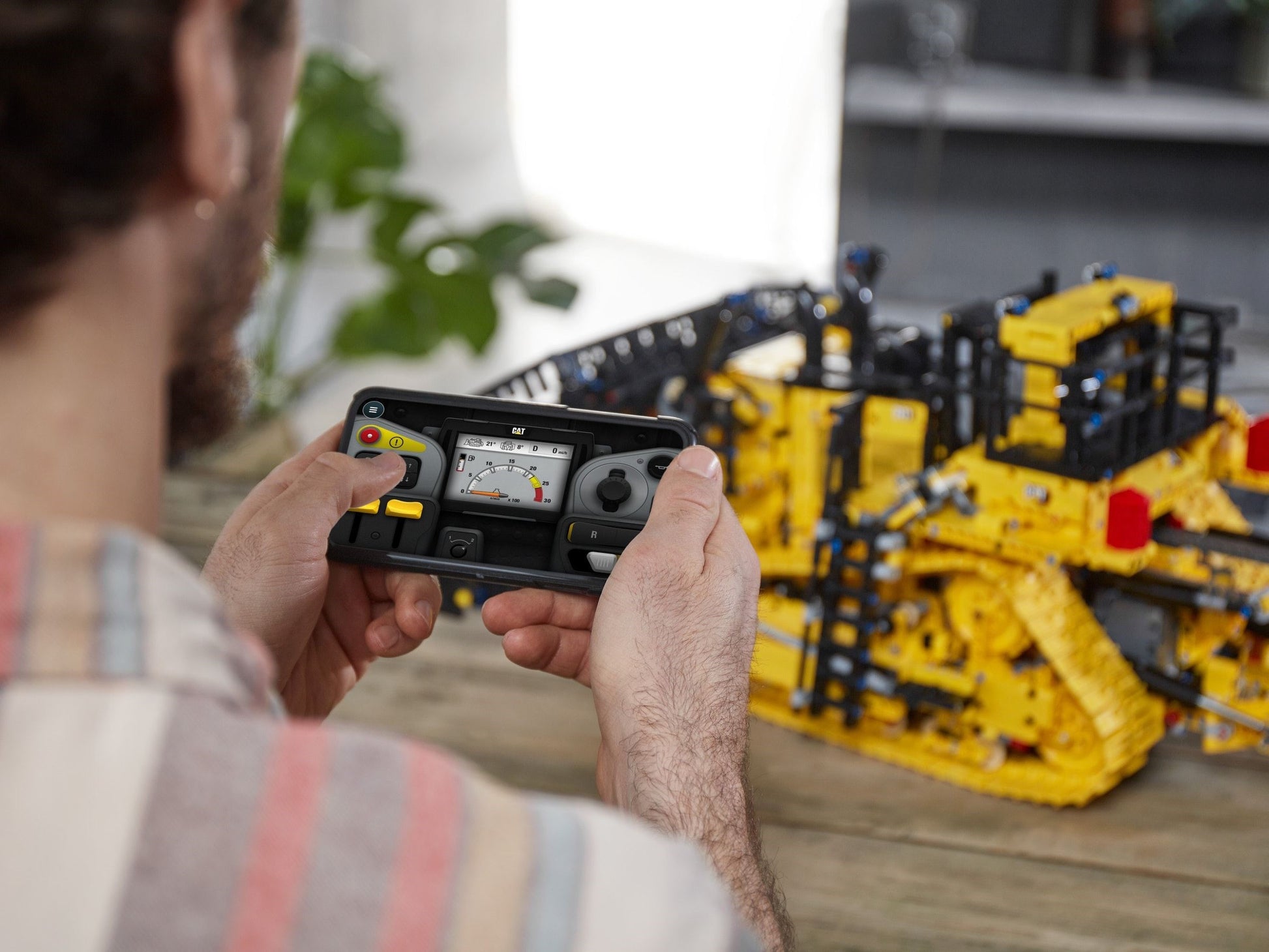 Cat D11 Bulldozer | Technic | 42131