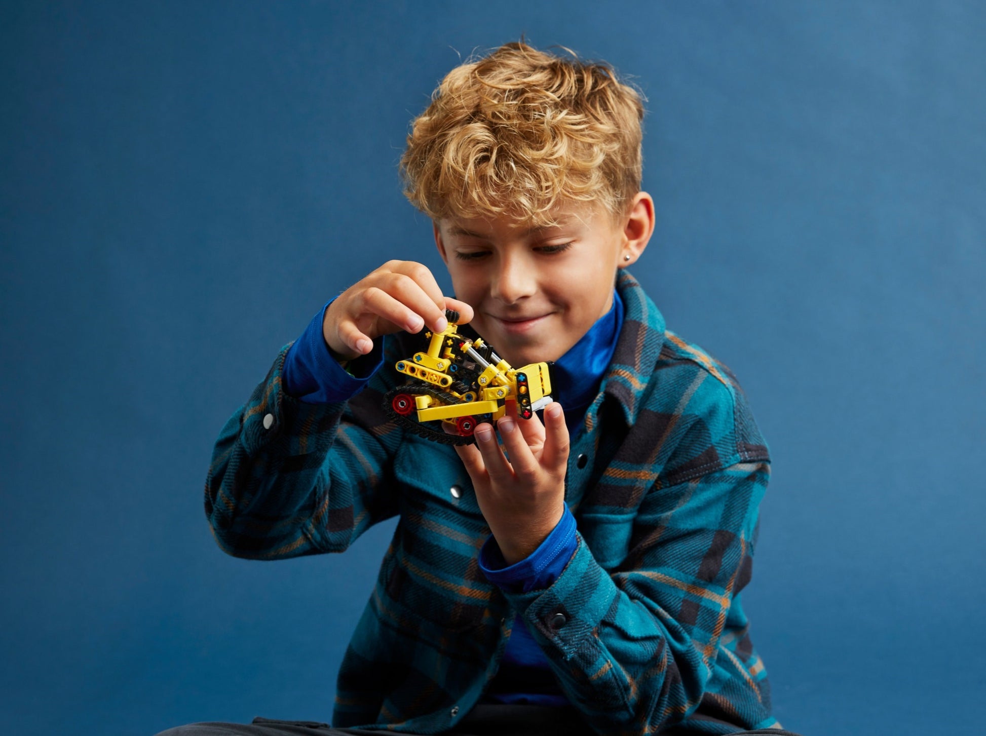 Heavy-Duty Bulldozer | Technic | 42163