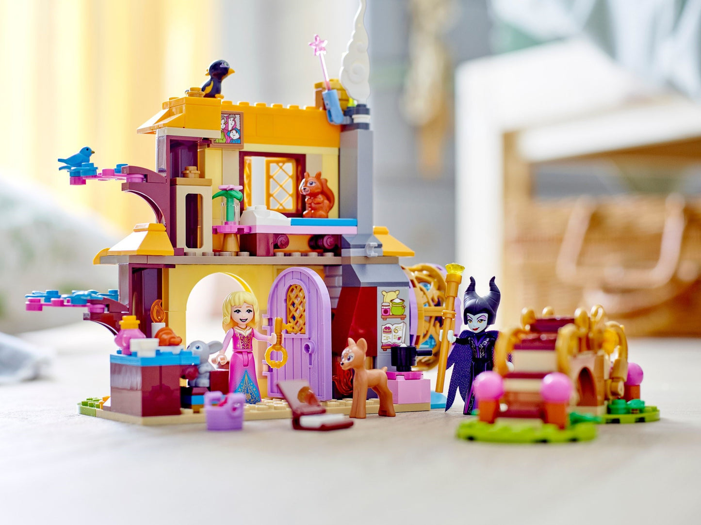 Aurora's Forest Cottage | Disney | 43188