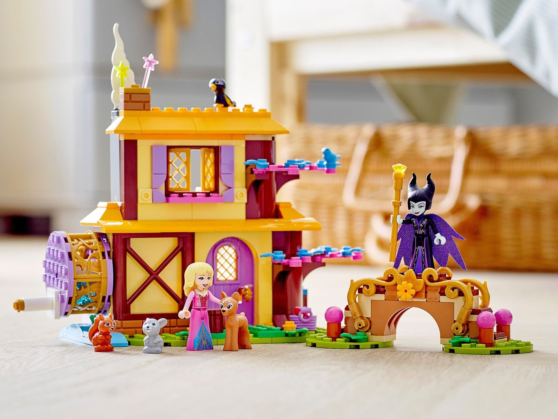Aurora's Forest Cottage | Disney | 43188