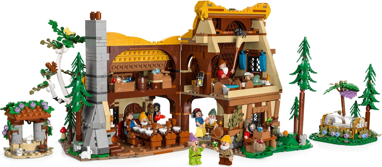 Snow White and the Seven Dwarfs' Cottage | Disney | 43242