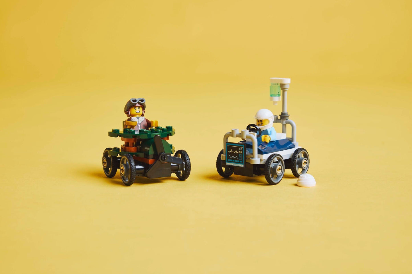 Airplane vs. Hospital Bed Race Car Pack | City | 60459