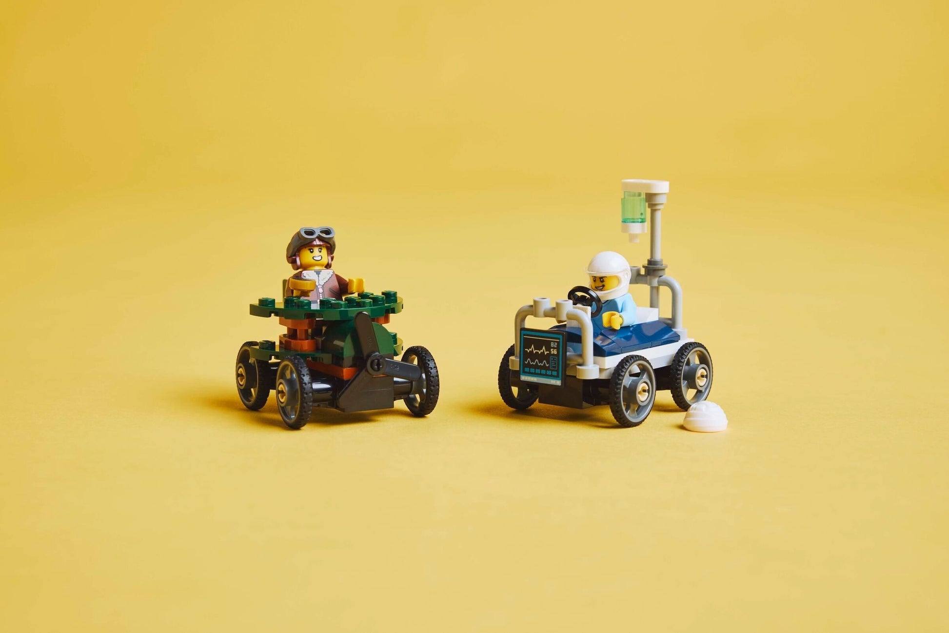 Airplane vs. Hospital Bed Race Car Pack | City | 60459