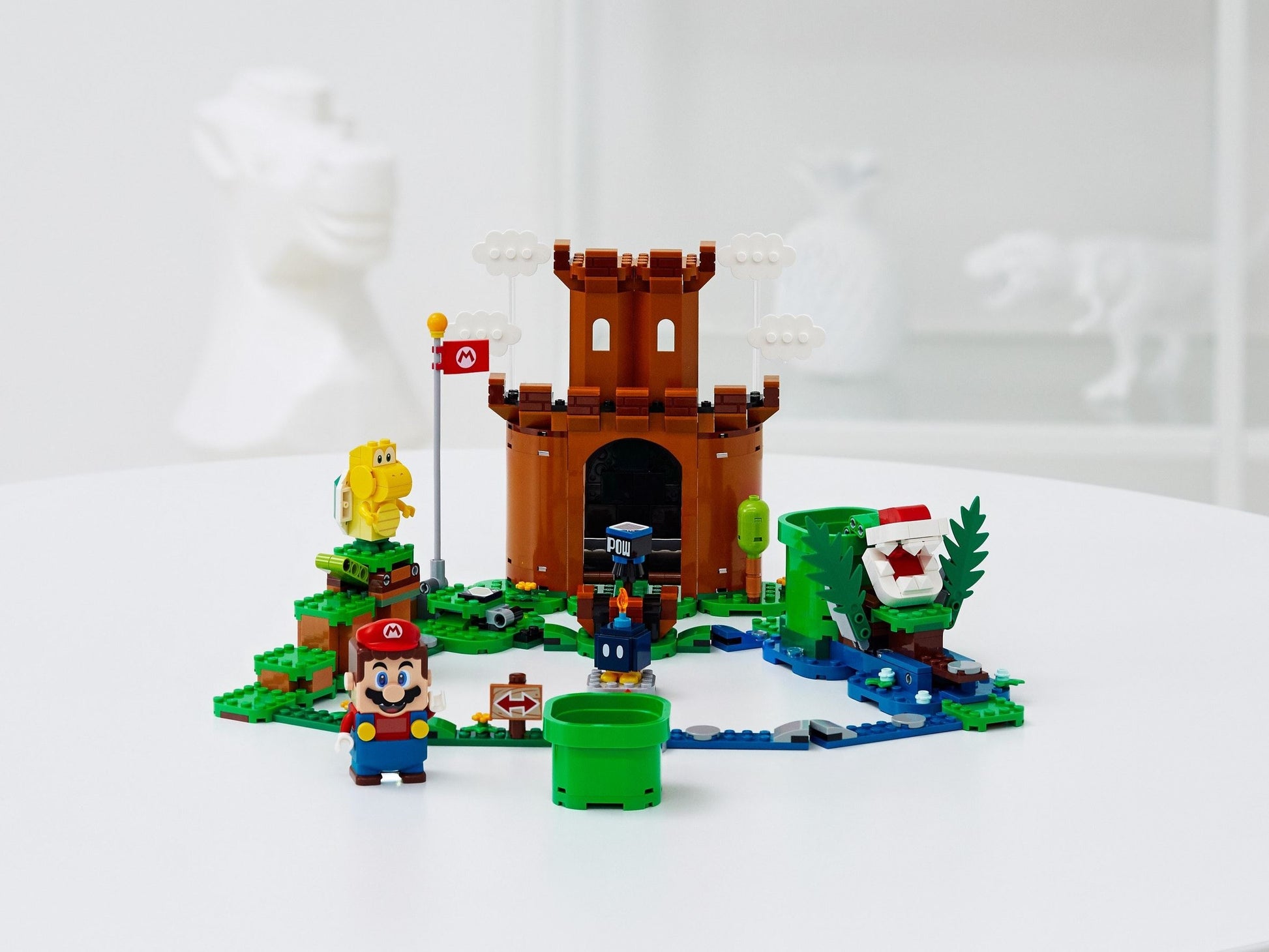 Guarded Fortress | Super Mario | 71362