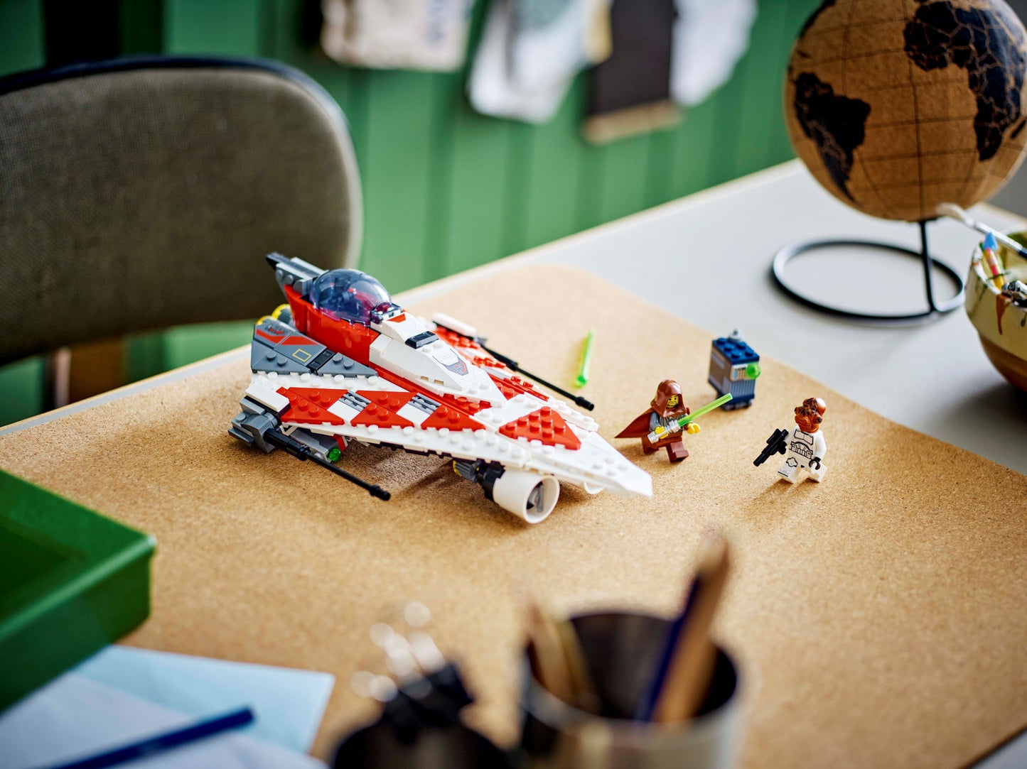 Jedi Bob's Starfighter | Star Wars | 75388