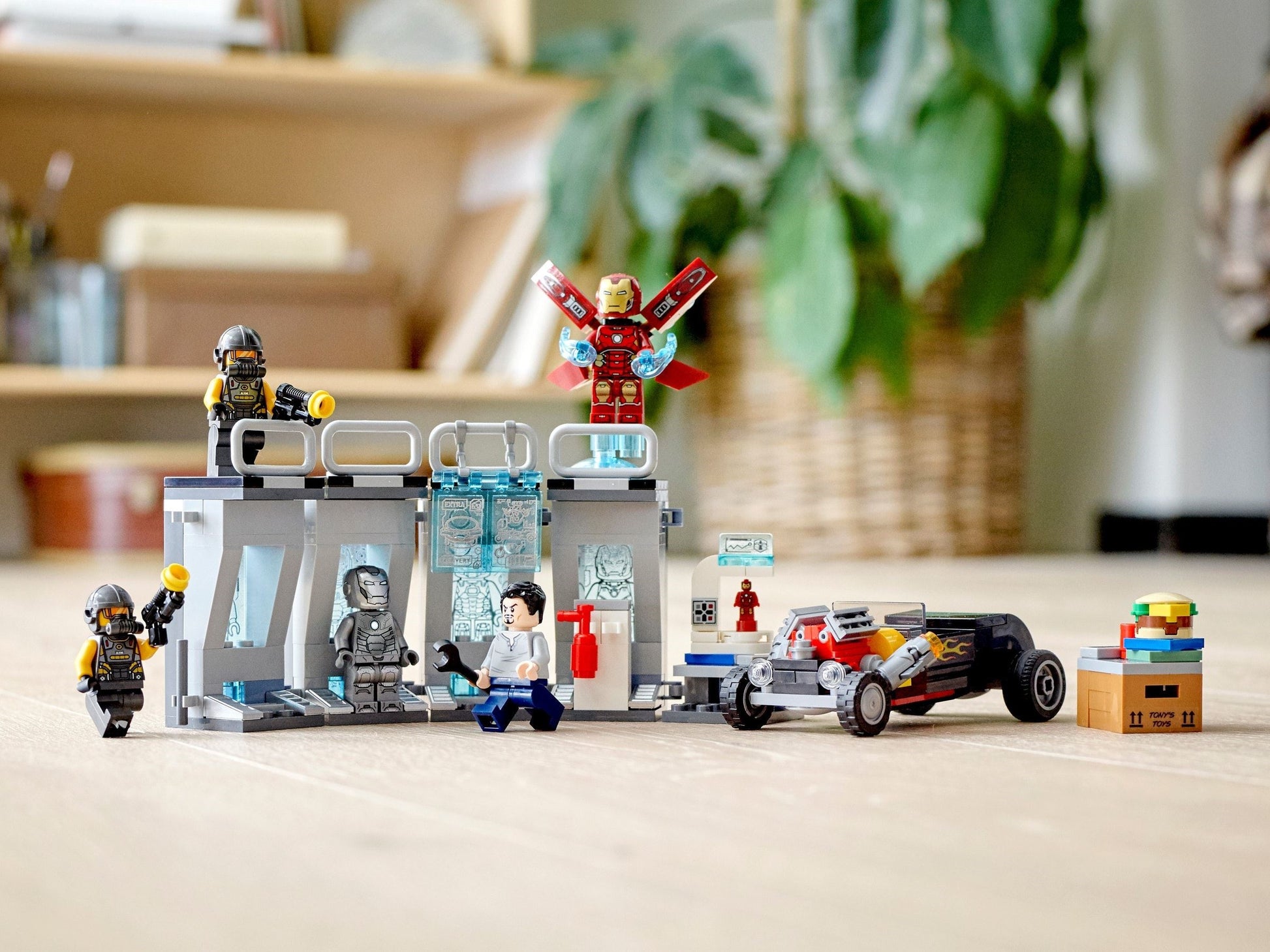 Iron Man Armory | Marvel Super Heroes | 76167