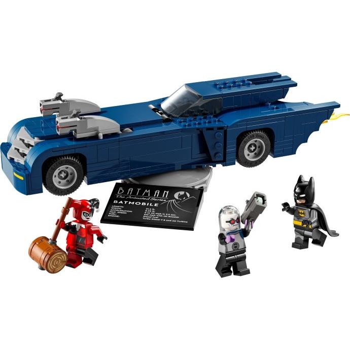 Batman with the Batmobile vs. Harley Quinn and Mr. Freeze | DC Comics Super Heroes