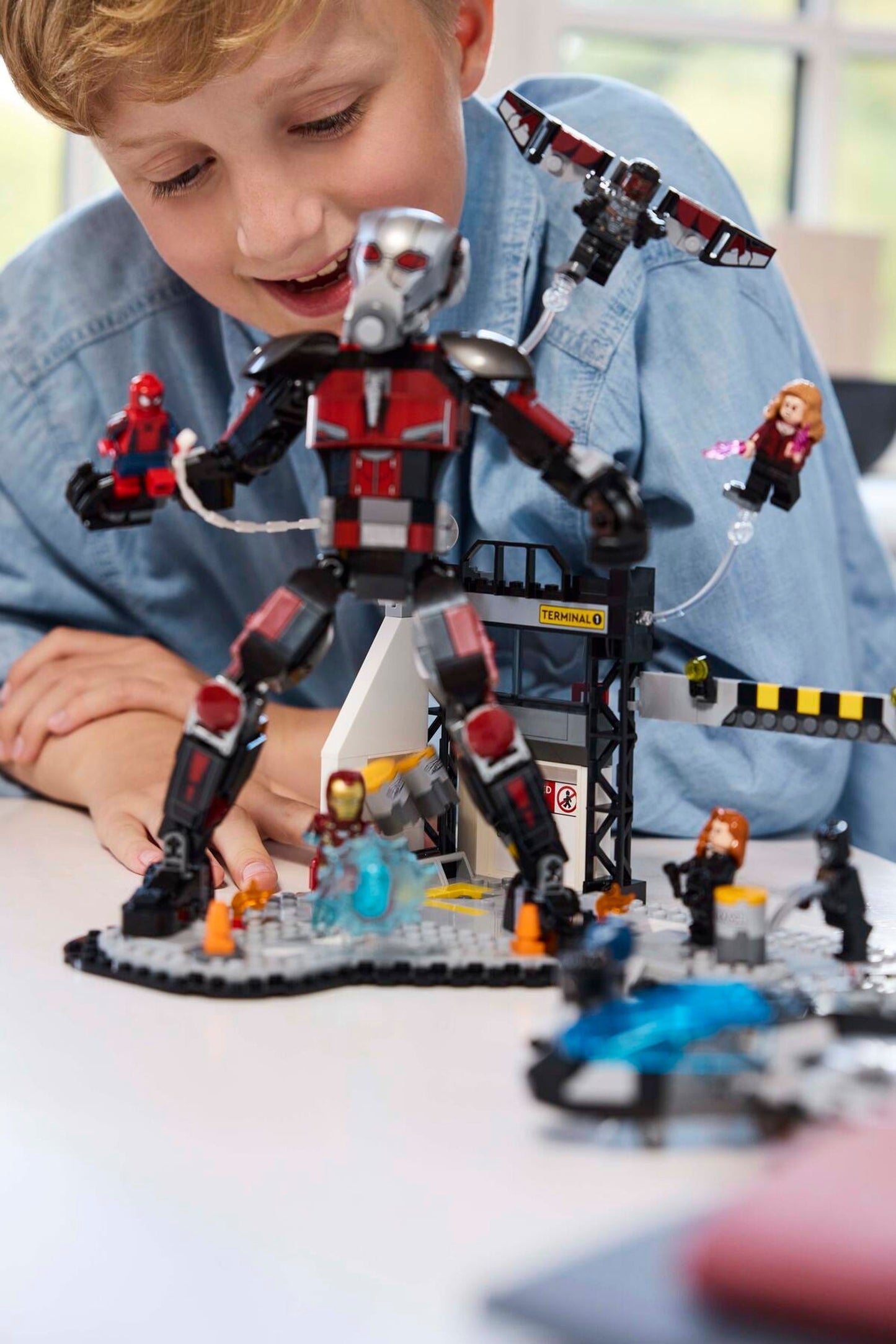 Captain America: Civil War Battle | Marvel Super Heroes | 76314