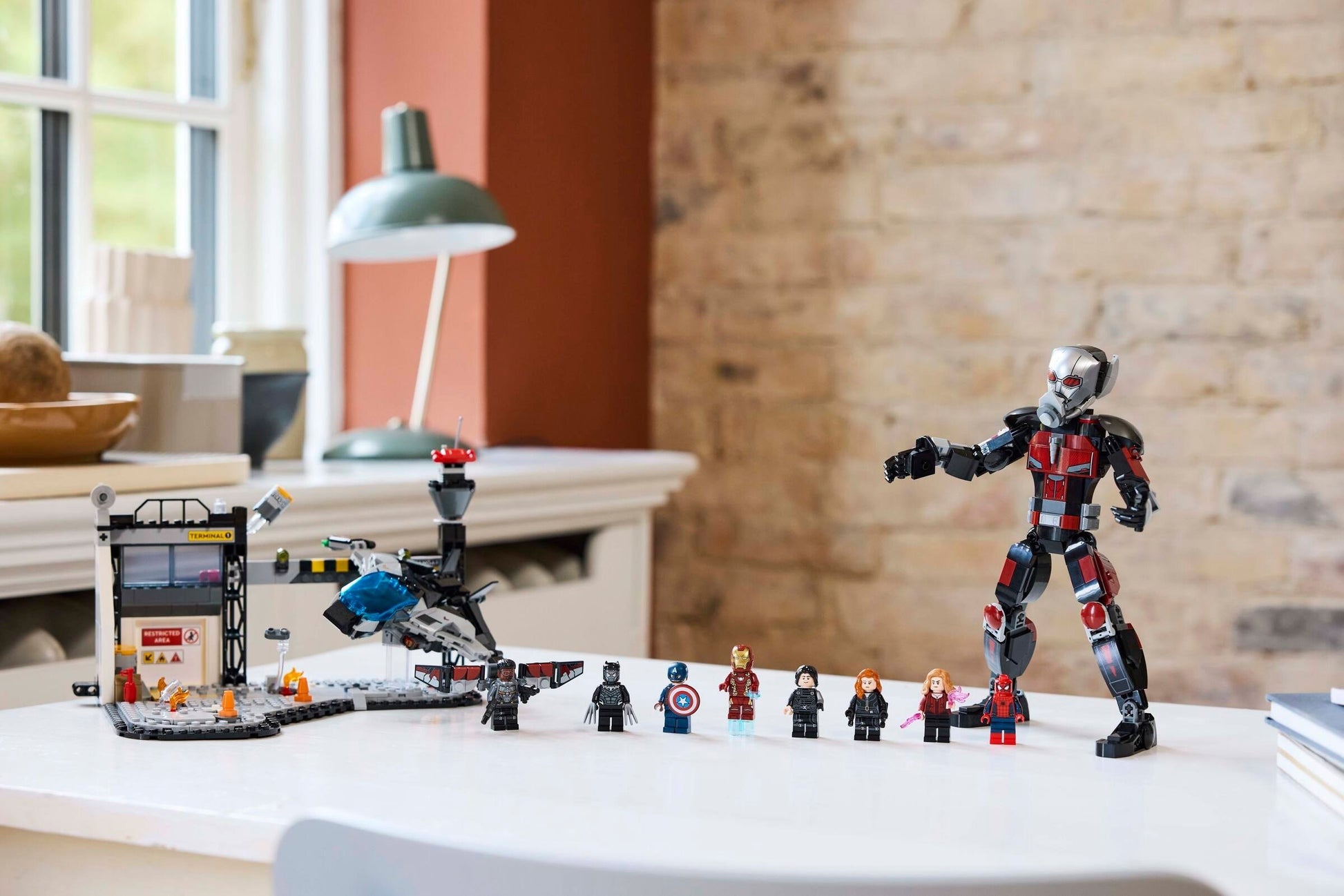 Captain America: Civil War Battle | Marvel Super Heroes | 76314