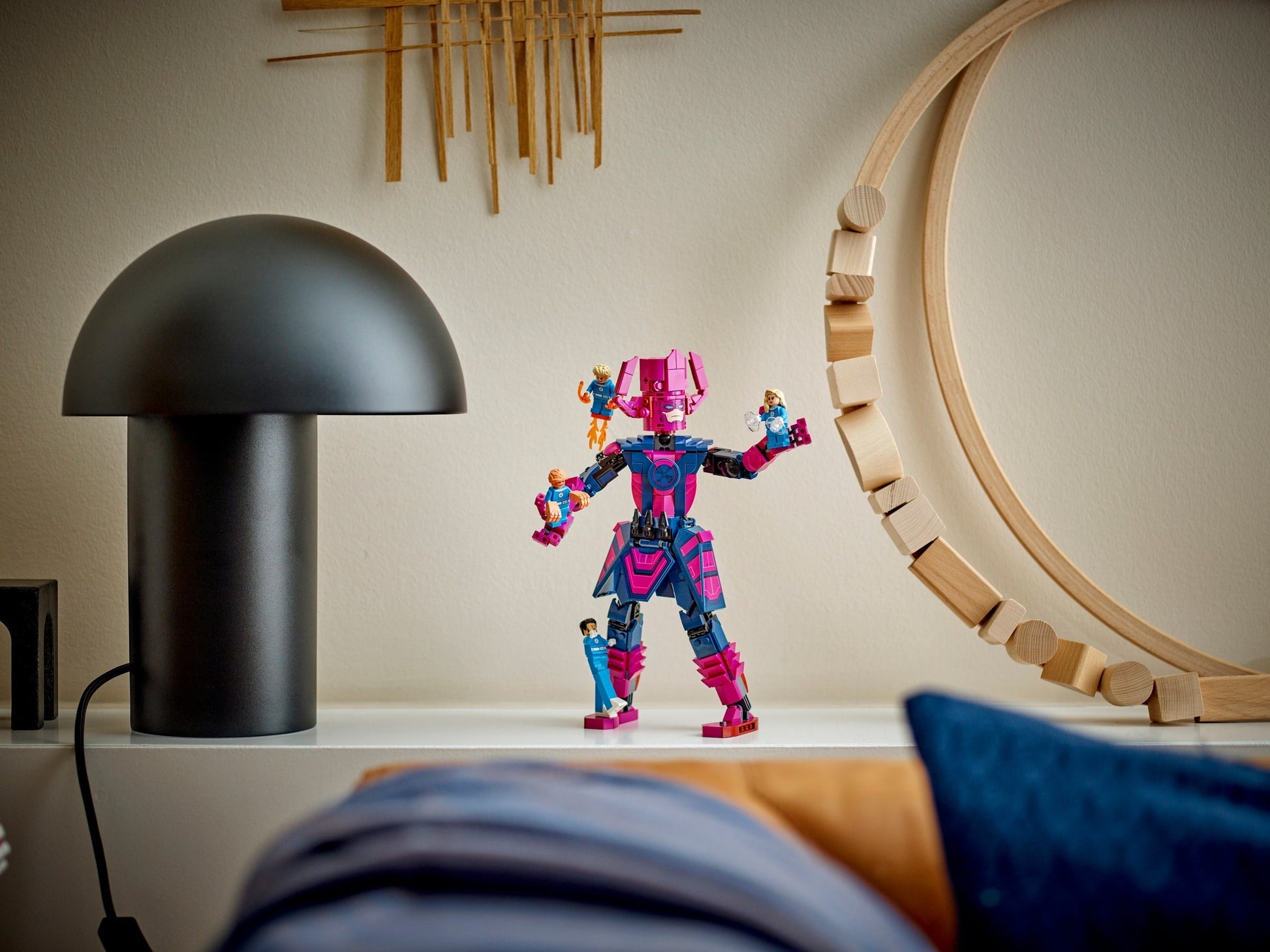 Fantastic Four vs. Galactus Construction Figure | Marvel Super Heroes | 76316