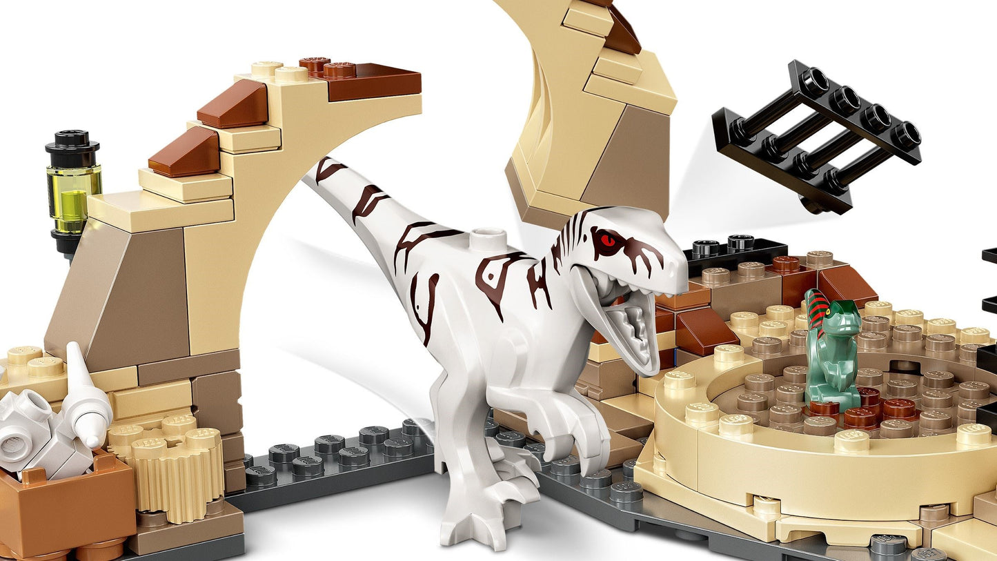 Atrociraptor Dinosaur: Bike Chase | Jurassic World | 76945