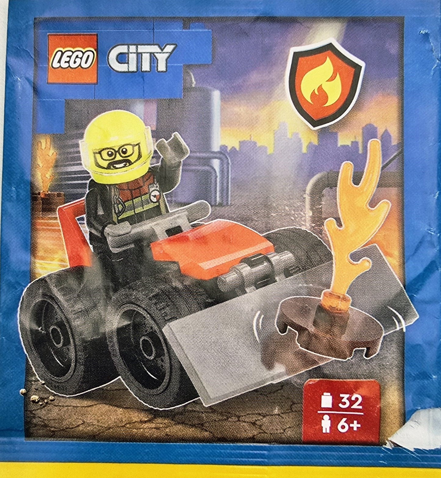 Pompier avec bulldozer | Ville | 952506