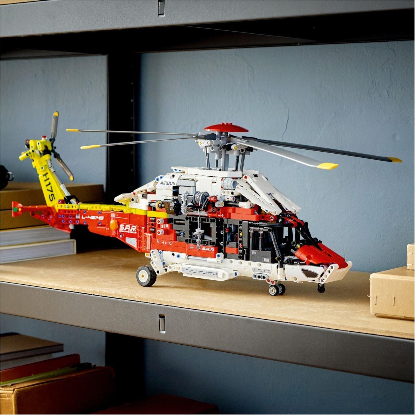 Airbus H175 Rescue Helicopter | Technic | 42145