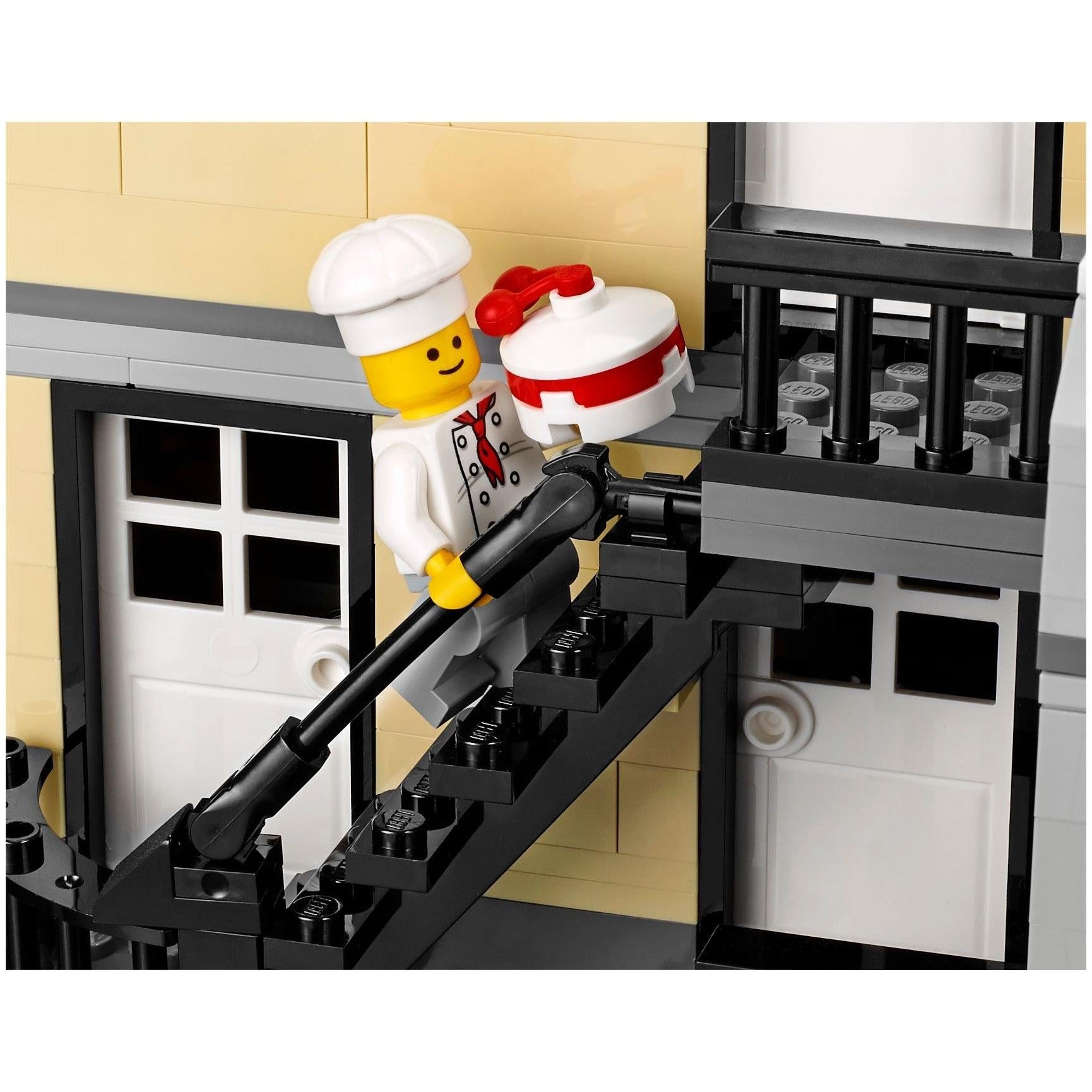 Assembly Square | Creator Expert | 10255