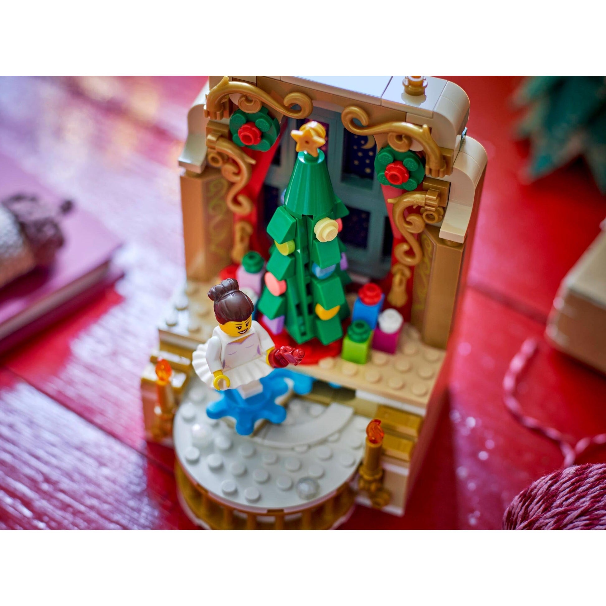 Ballerina & Nutcracker Scene | Seasonal | 40701