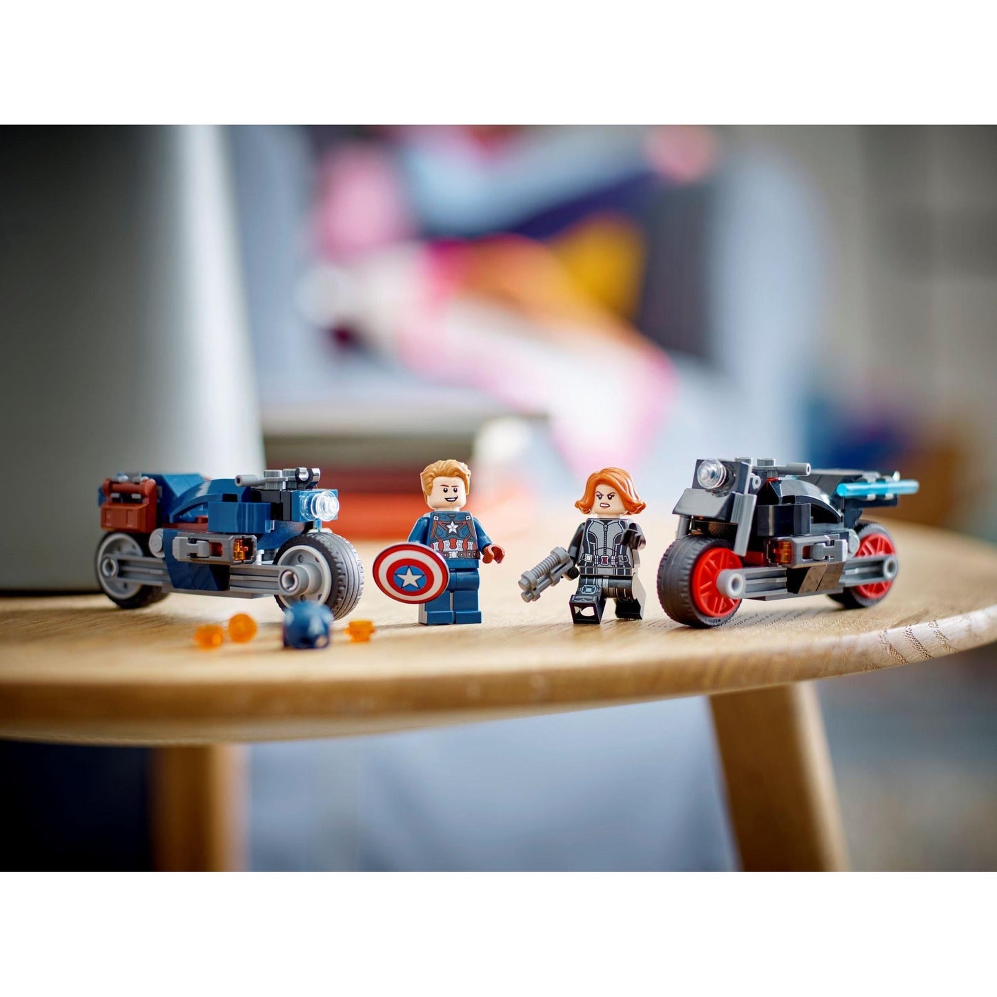 Black Widow & Captain America Motorcycles | Marvel Super Heroes | 76260