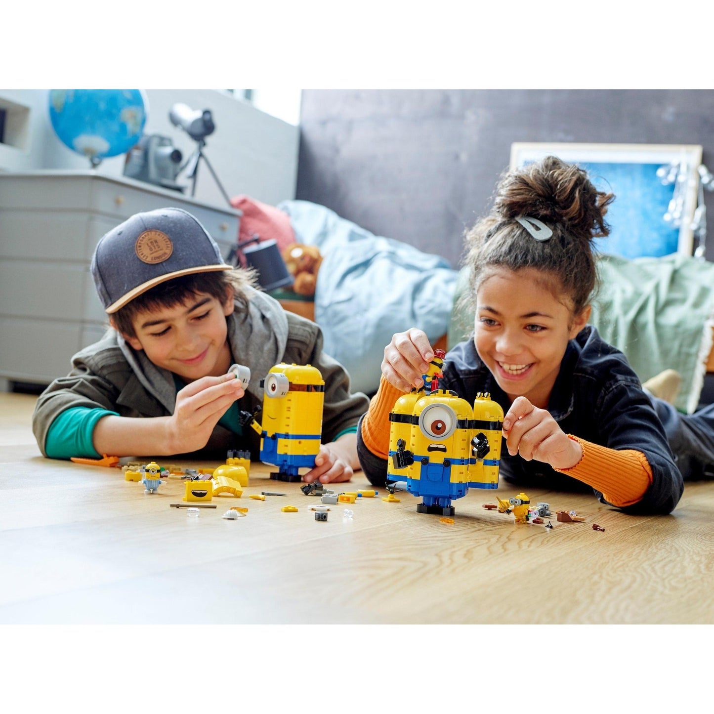 Brick-built Minions and their Lair | Despicable Me | 75551