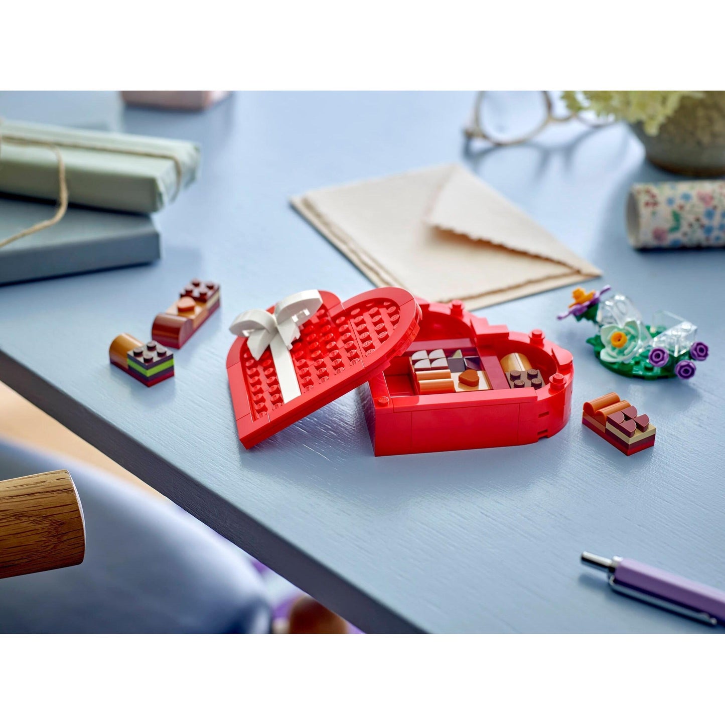 Celebration Series: Valentine's Day Box | Creator | 40759