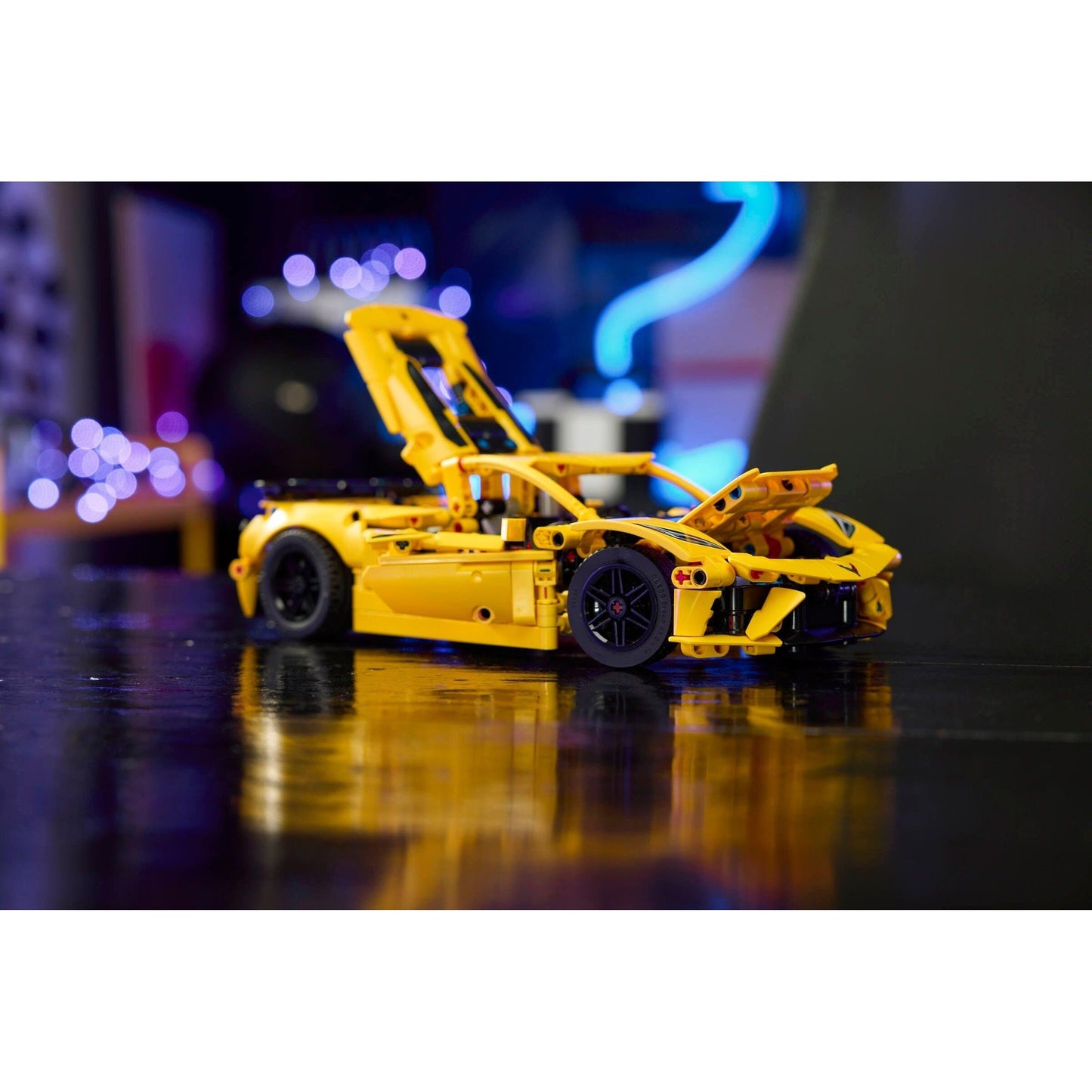 Chevrolet Corvette Stingray | Technic | 42205