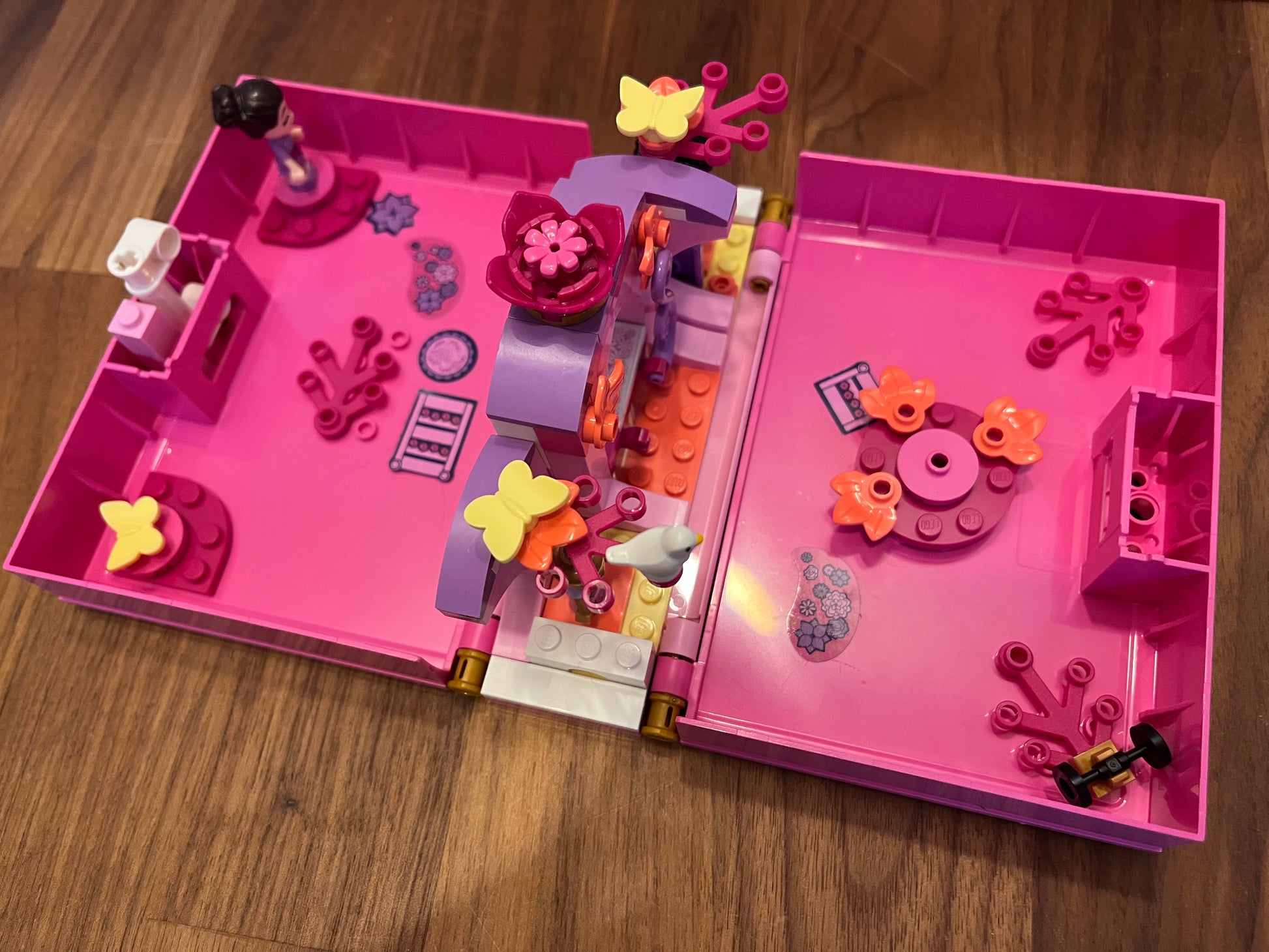 43201 - Disney’s Encanto Isabela’s Magic Door (Used as-is incomplete)