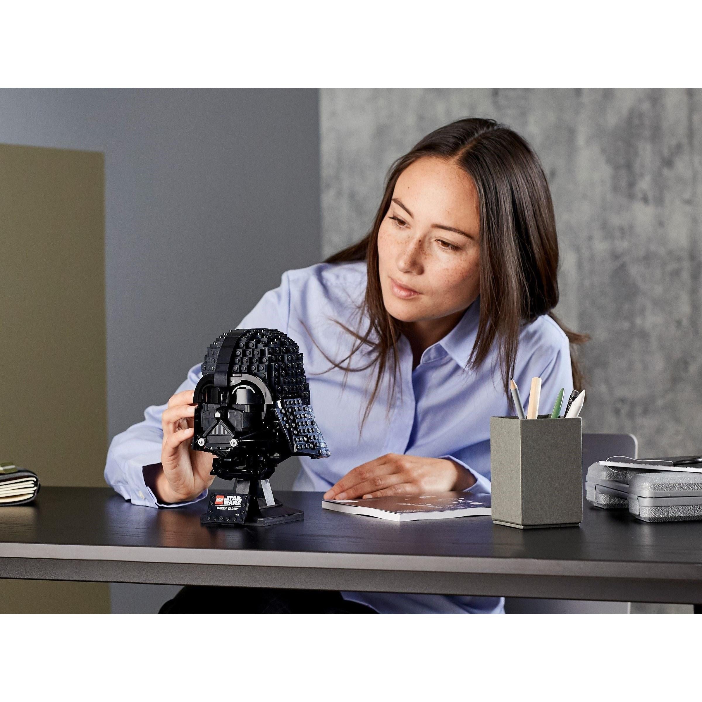 Darth Vader Helmet | Star Wars | 75304