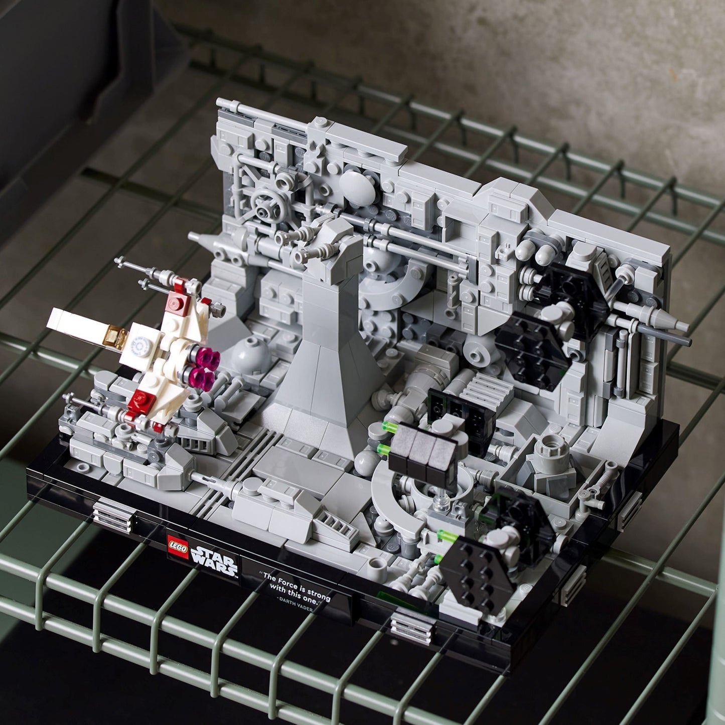 Death Star Trench Run Diorama | Star Wars | 75329
