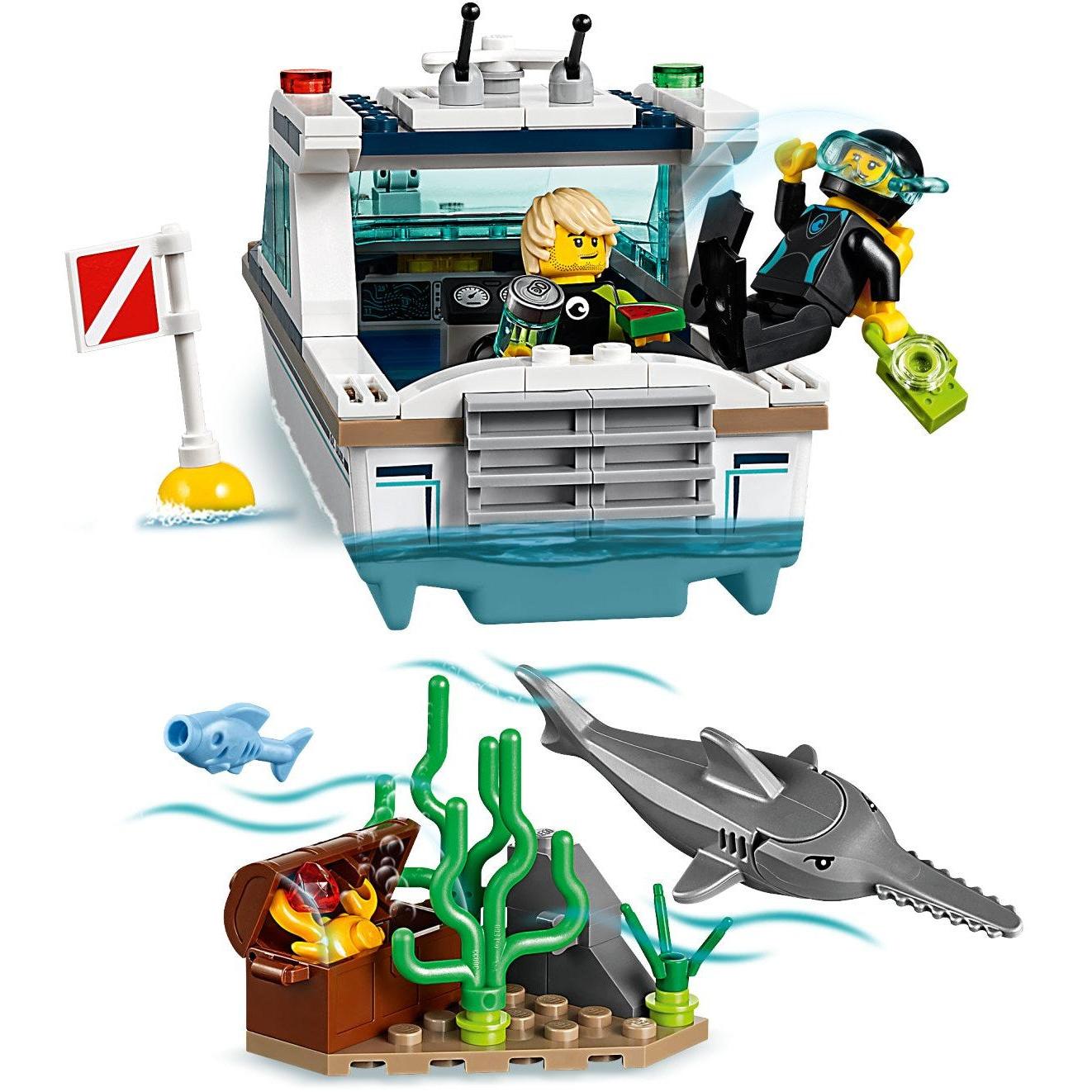 Diving Yacht | City | 60221