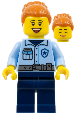 Cliente du camion de beignets (Police) - Agent municipale, uniforme bleu clair avec ceinture gris bleu foncé, jambes bleu foncé, cheveux orange foncé coiffés en chignon, taches de rousseur | cty1861