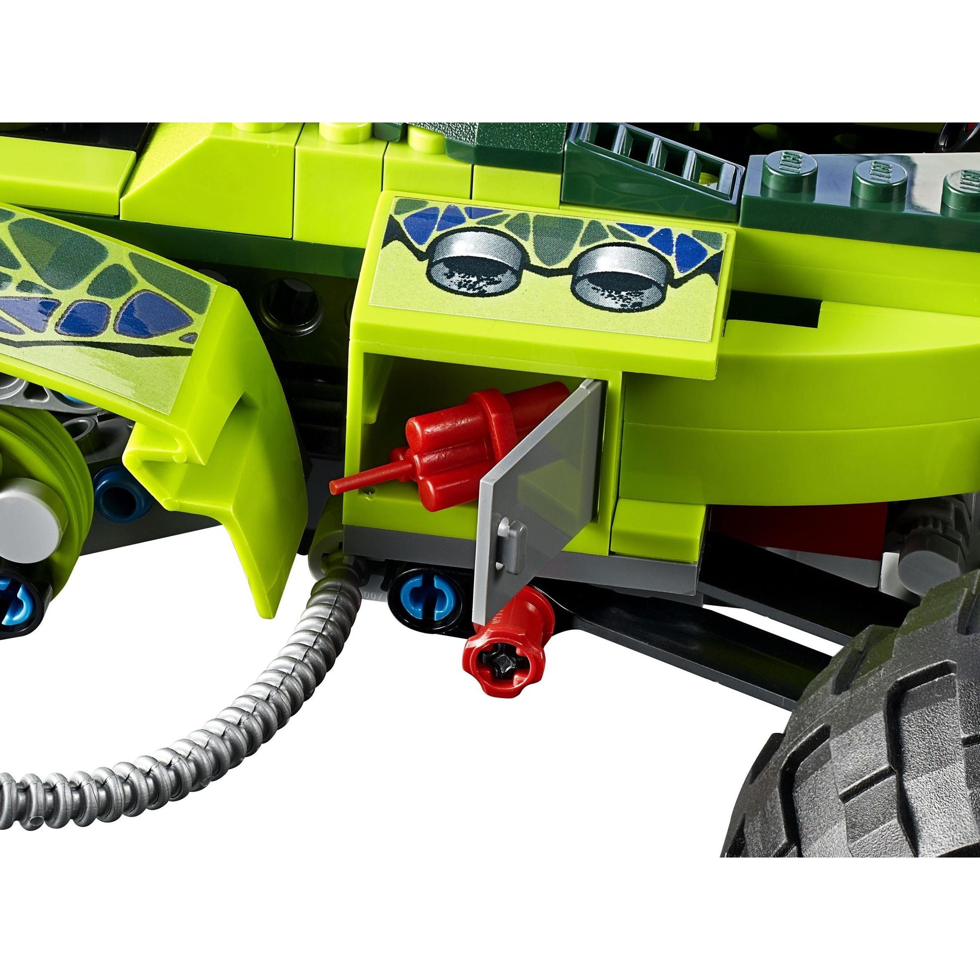 Fangpyre Truck Ambush | Ninjago | 9445