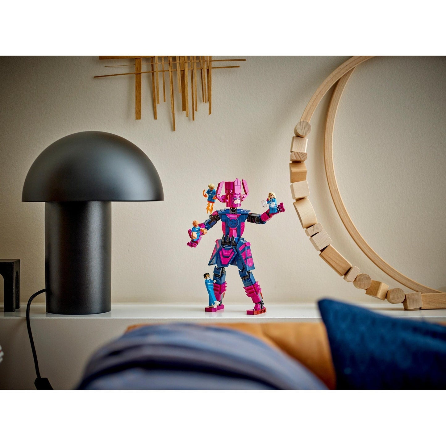 Fantastic Four vs. Galactus Construction Figure | Marvel Super Heroes | 76316