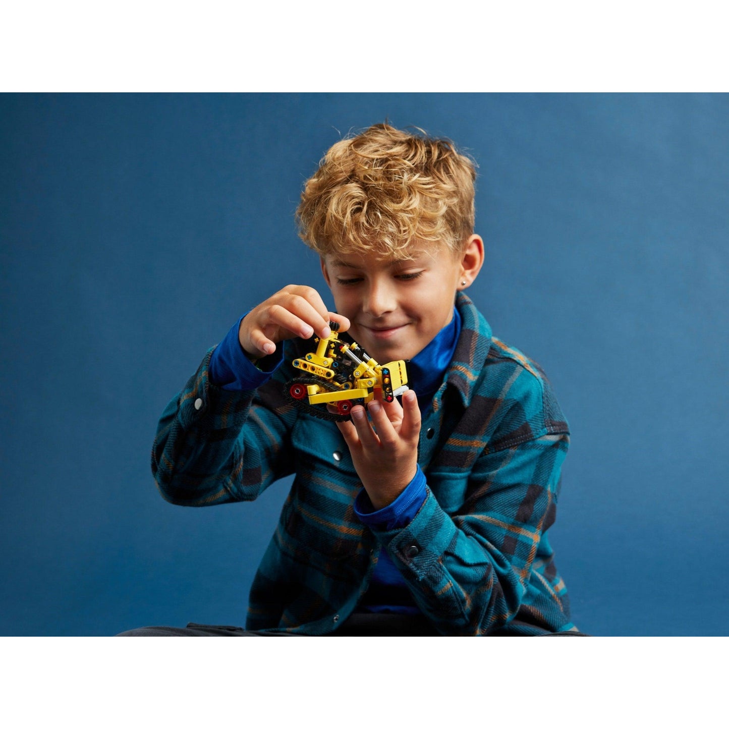 Heavy-Duty Bulldozer | Technic | 42163