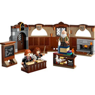 Hogwarts Castle: Charms Class | Harry Potter | 76442