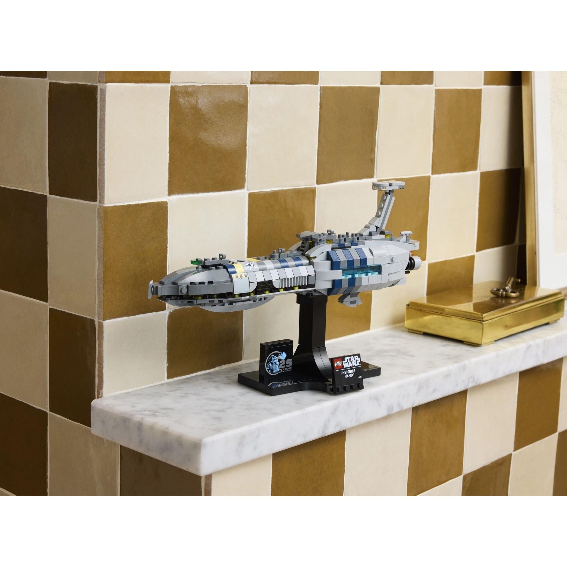 Invisible Hand | Star Wars | 75377