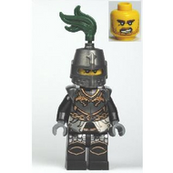 Royaumes - Armure de chevalier dragon avec cotte de mailles, casque fermé, dents apparentes | cas462