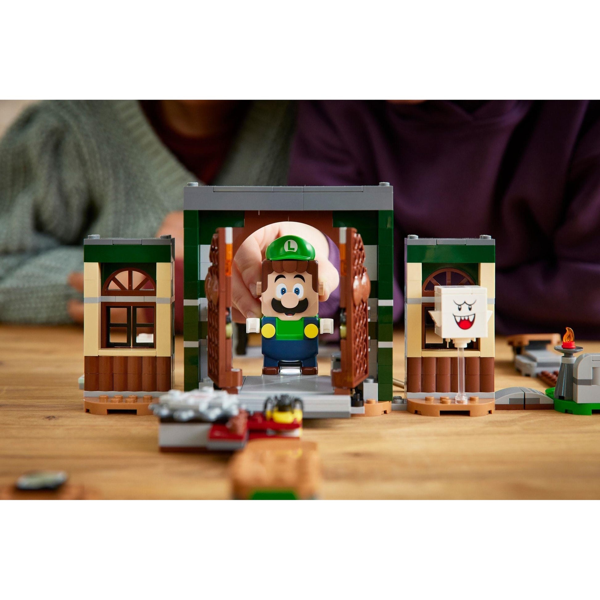 Luigi's Mansion Entryway | Super Mario | 71399