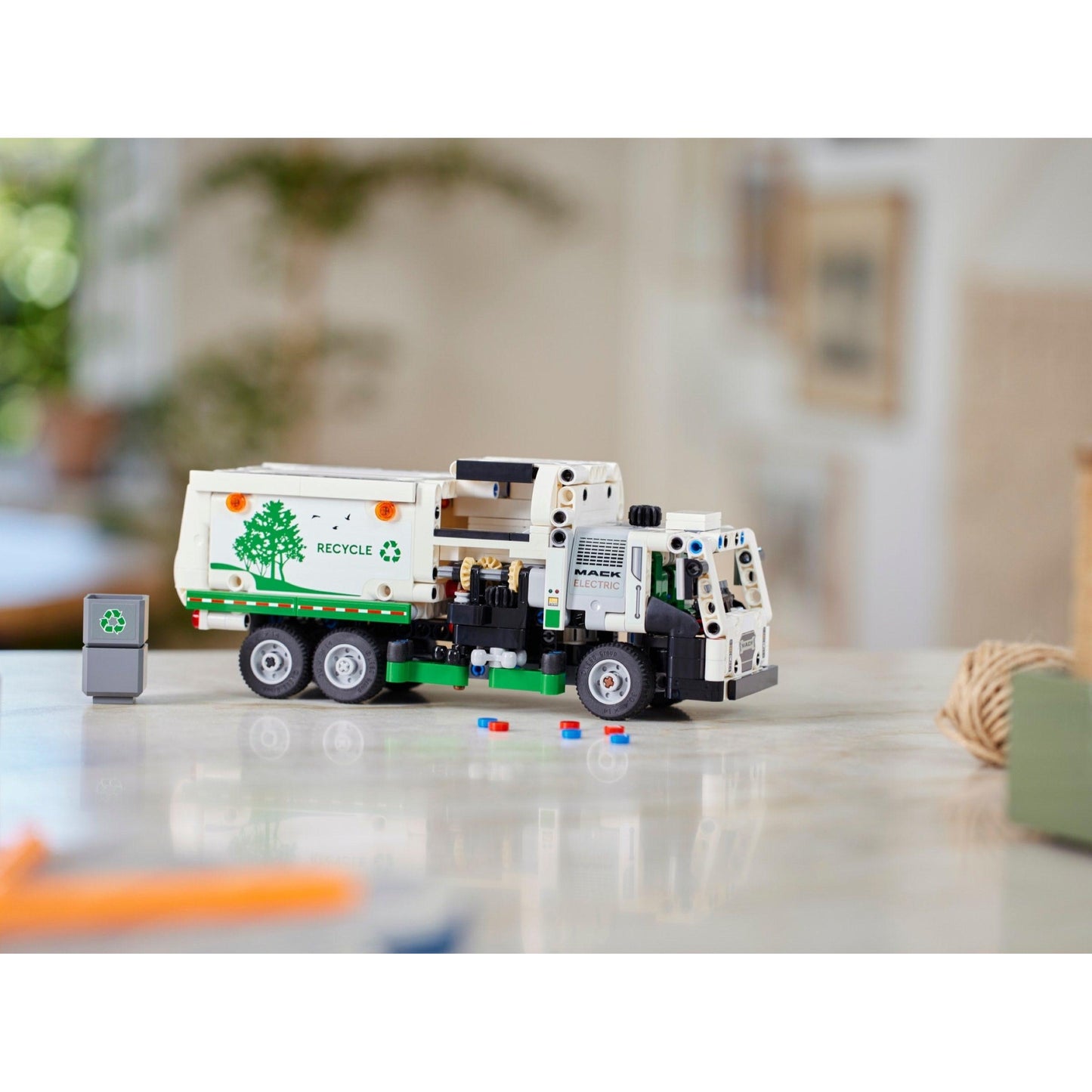 Mack LR Electric Garbage Truck | Technic | 42167