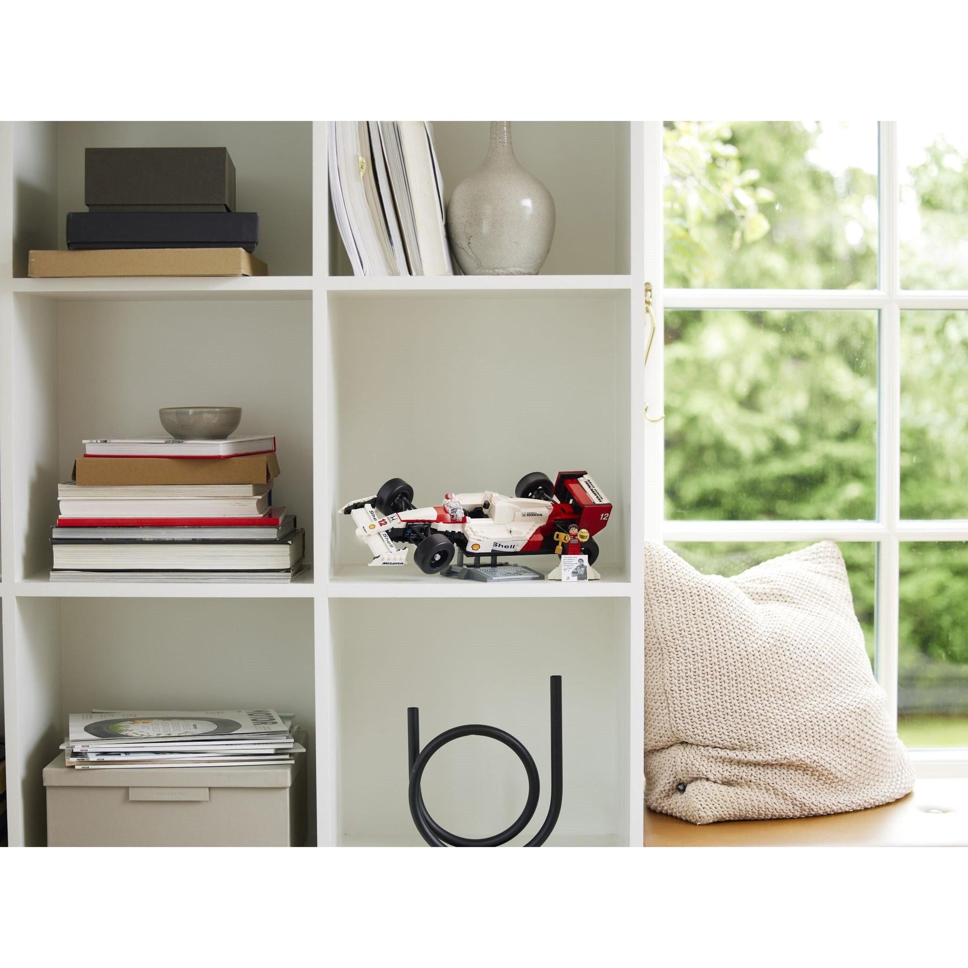 McLaren MP4/4 & Ayrton Senna | Icons | 10330