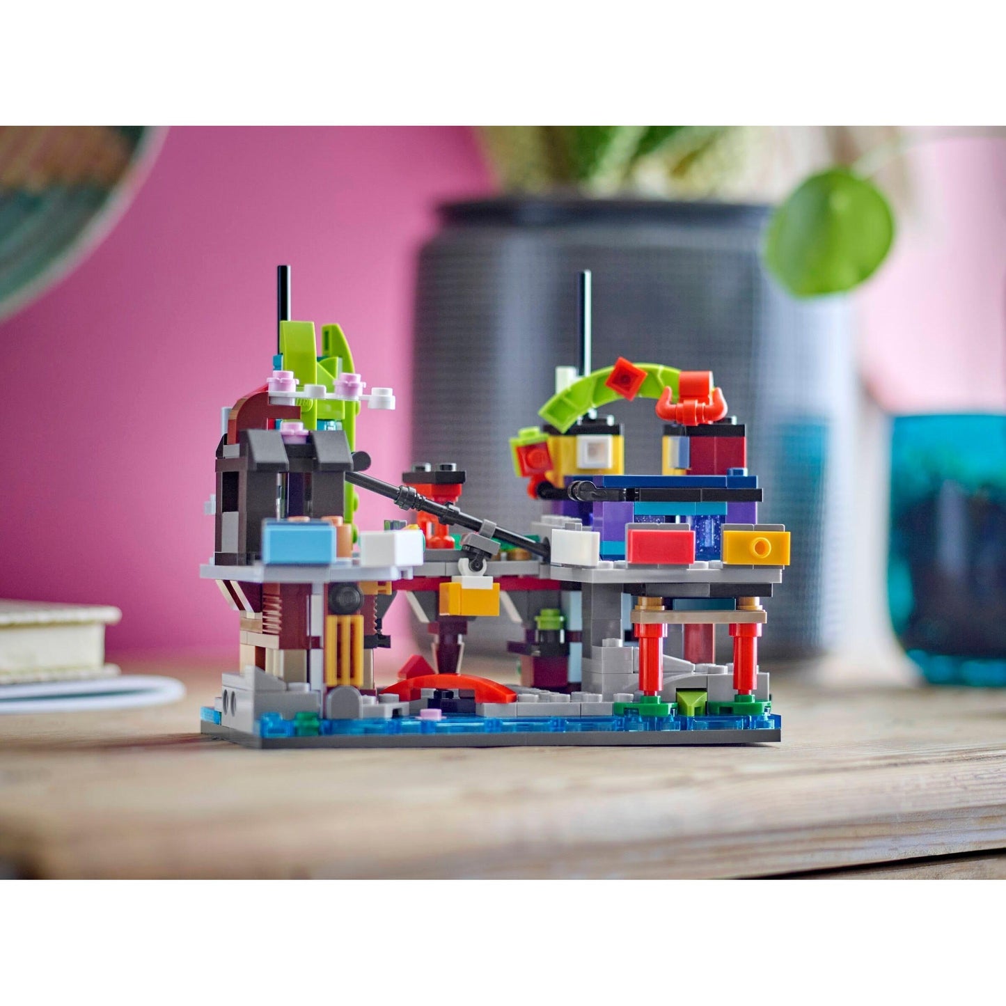 Micro NINJAGO City Markets | Ninjago | 40706