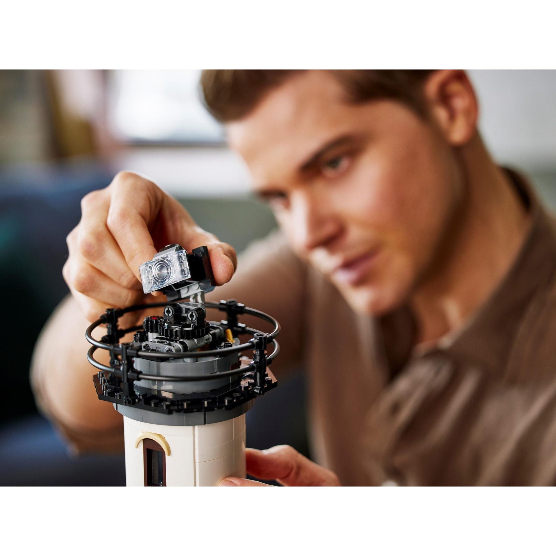 Motorized Lighthouse | Ideas | 21335