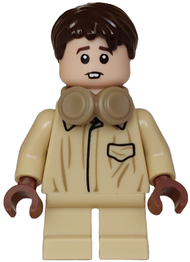 Neville Longbottom - Coveralls, Headphones, Tan Short Legs, Tooth Gap / Lopsided Smile | hp569