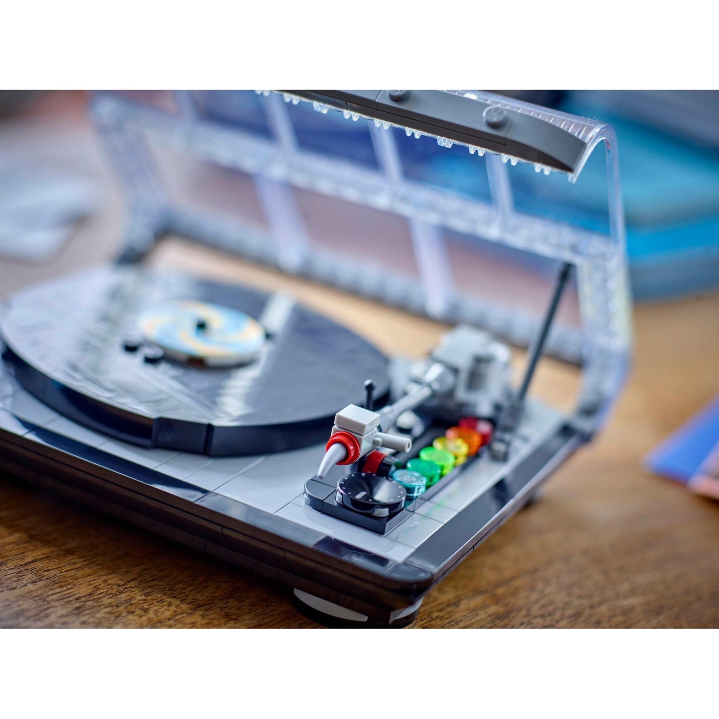 Retro Record Player | Miscellaneous | 40699